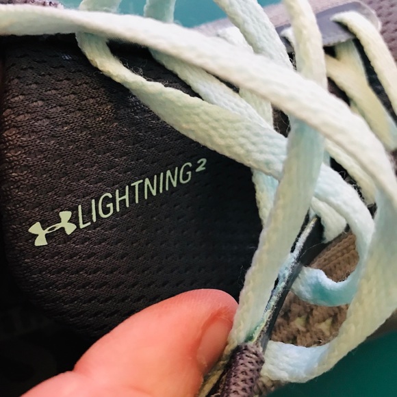 RARE NEW Under Armour Lightning 2 Size 9 - Picture 5 of 6